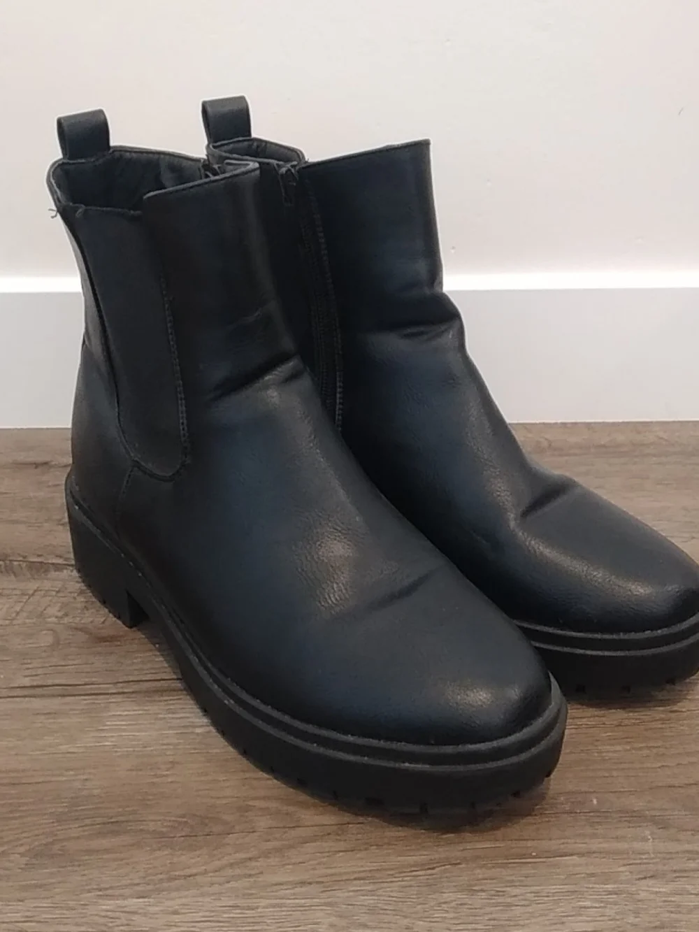 Black Chelsea Platform Ankle Boots, Booties Made In Italy - Women Size 8.5M